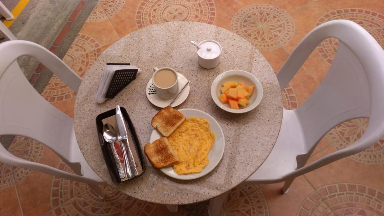 Hoteles Bogota Inn Galerias Экстерьер фото